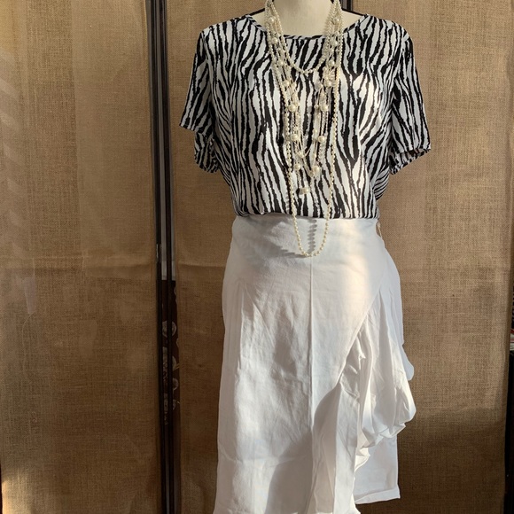 Indigenous Waterfall Skirt- White - Picture 2 of 9